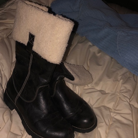 Winter boots - Picture 2 of 3